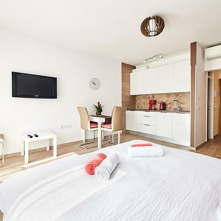 Studio Apartman Lena 우마그 외부 사진