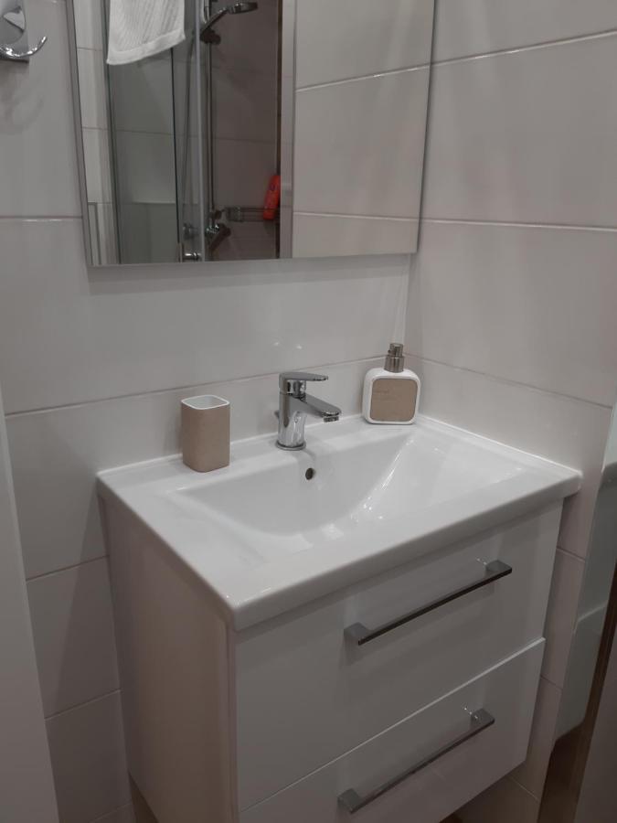 Studio Apartman Lena 우마그 외부 사진