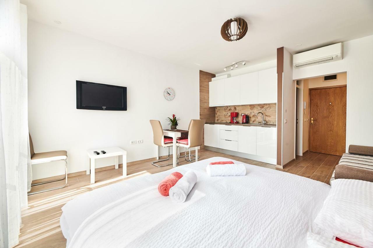 Studio Apartman Lena 우마그 외부 사진
