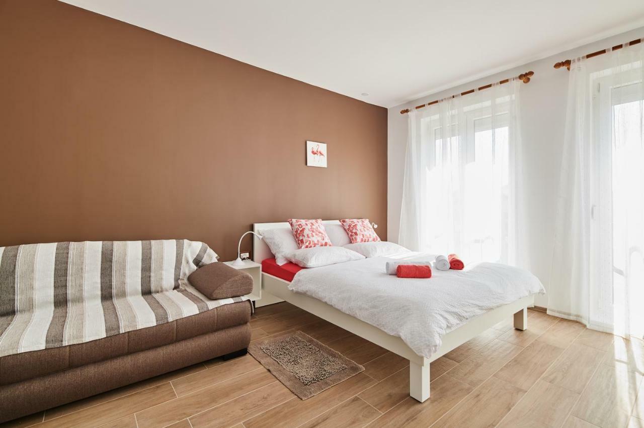 Studio Apartman Lena 우마그 외부 사진
